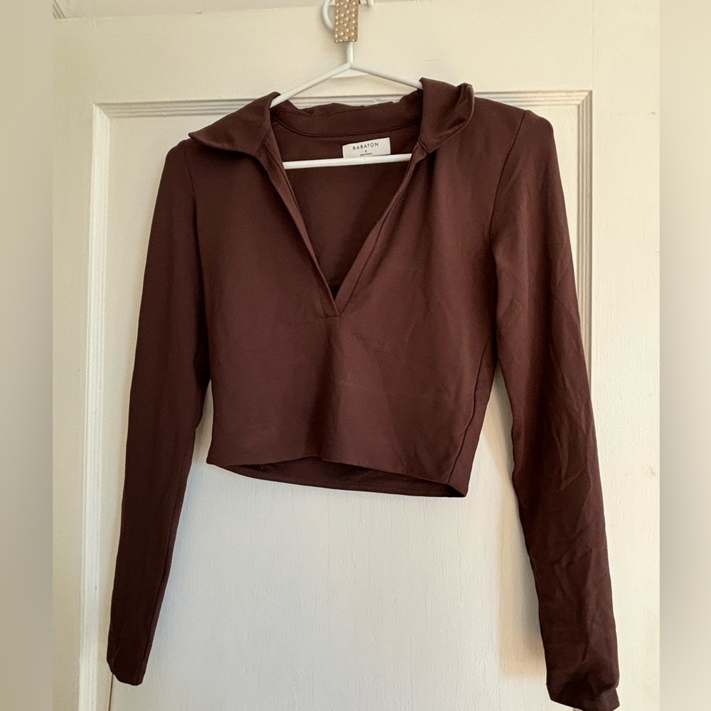 Aritzia Babaton contour crop top